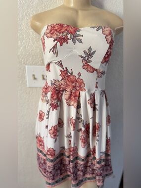 No Boundaries White Strapless Floral Dress with Coral Accents strapless y2k